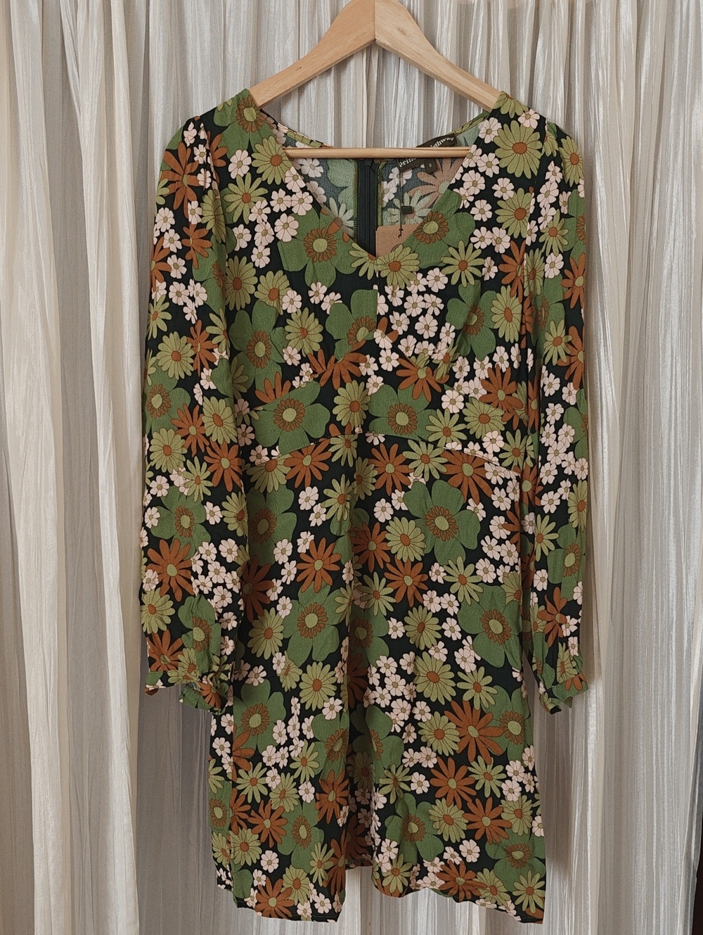 Princess Highway Floral Mini Dress Green & Black Small NWT